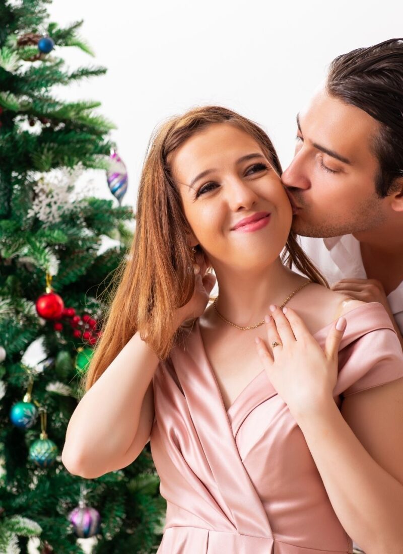Best Christmas Date Ideas: 12 DATES OF CHRISTMAS!