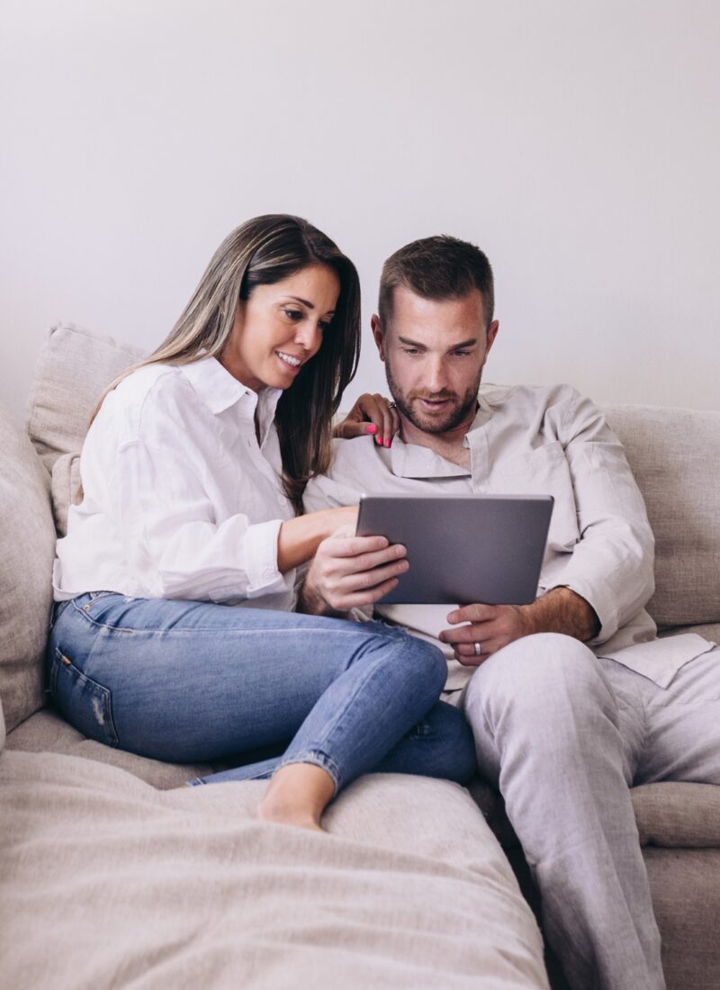 How To Manage Money As A Couple; 5 Methods For Combining Finances as a Couple