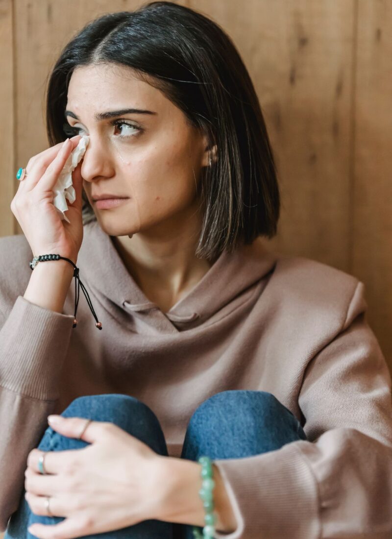 6 Signs Men Give Before They Cheat (& Most Women Miss)